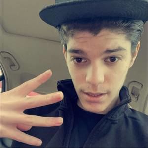 Meet your Posher, Ethan